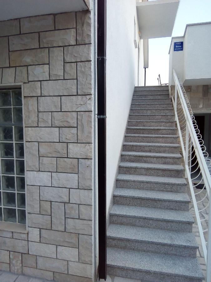 Apartman Matkovic Имотски Екстериор снимка