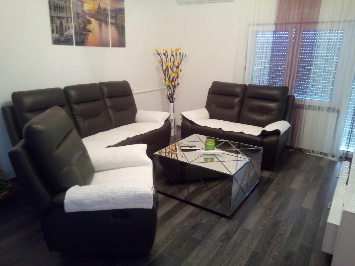 Apartman Matkovic Имотски Екстериор снимка