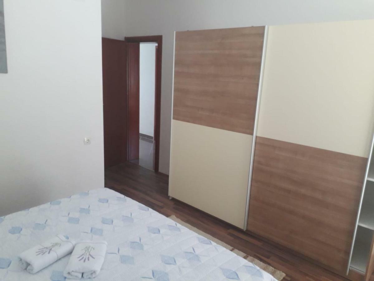 Apartman Matkovic Имотски Екстериор снимка