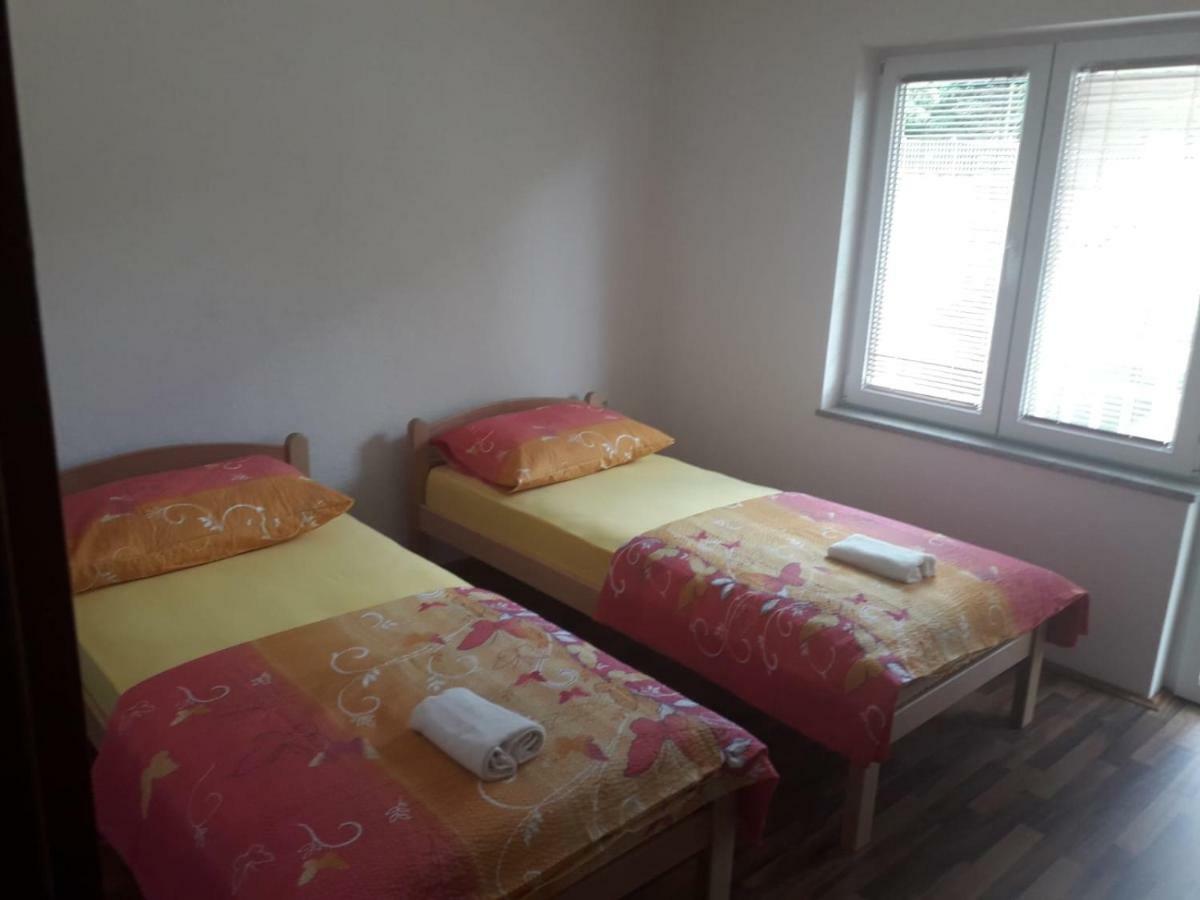 Apartman Matkovic Имотски Екстериор снимка