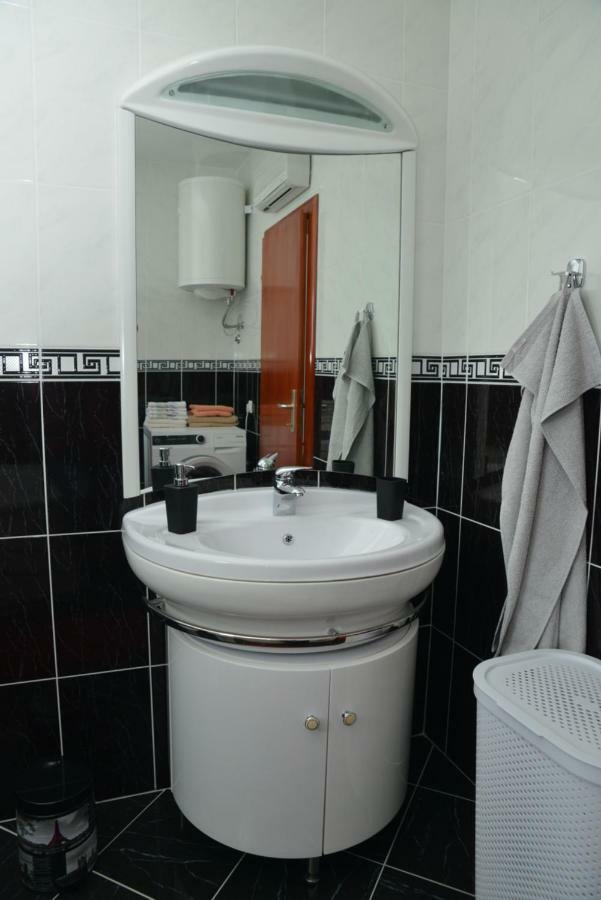 Apartman Matkovic Имотски Екстериор снимка