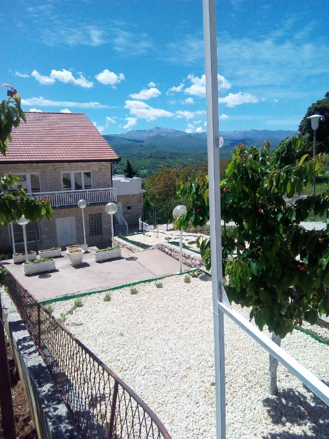 Apartman Matkovic Имотски Екстериор снимка